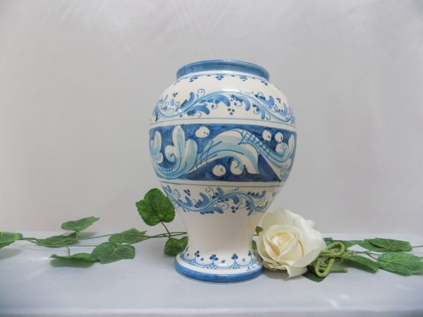 vs-405-vaso-con-decoro-monocromia-blu-h-cm-25-d-cm-20-e-50.jpg